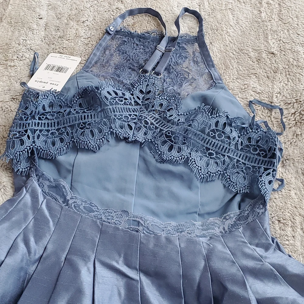 Free People Sky Blue Heart to Heart Lace Halter Neck Flare Romper NWT Size 0 - Picture 8 of 8